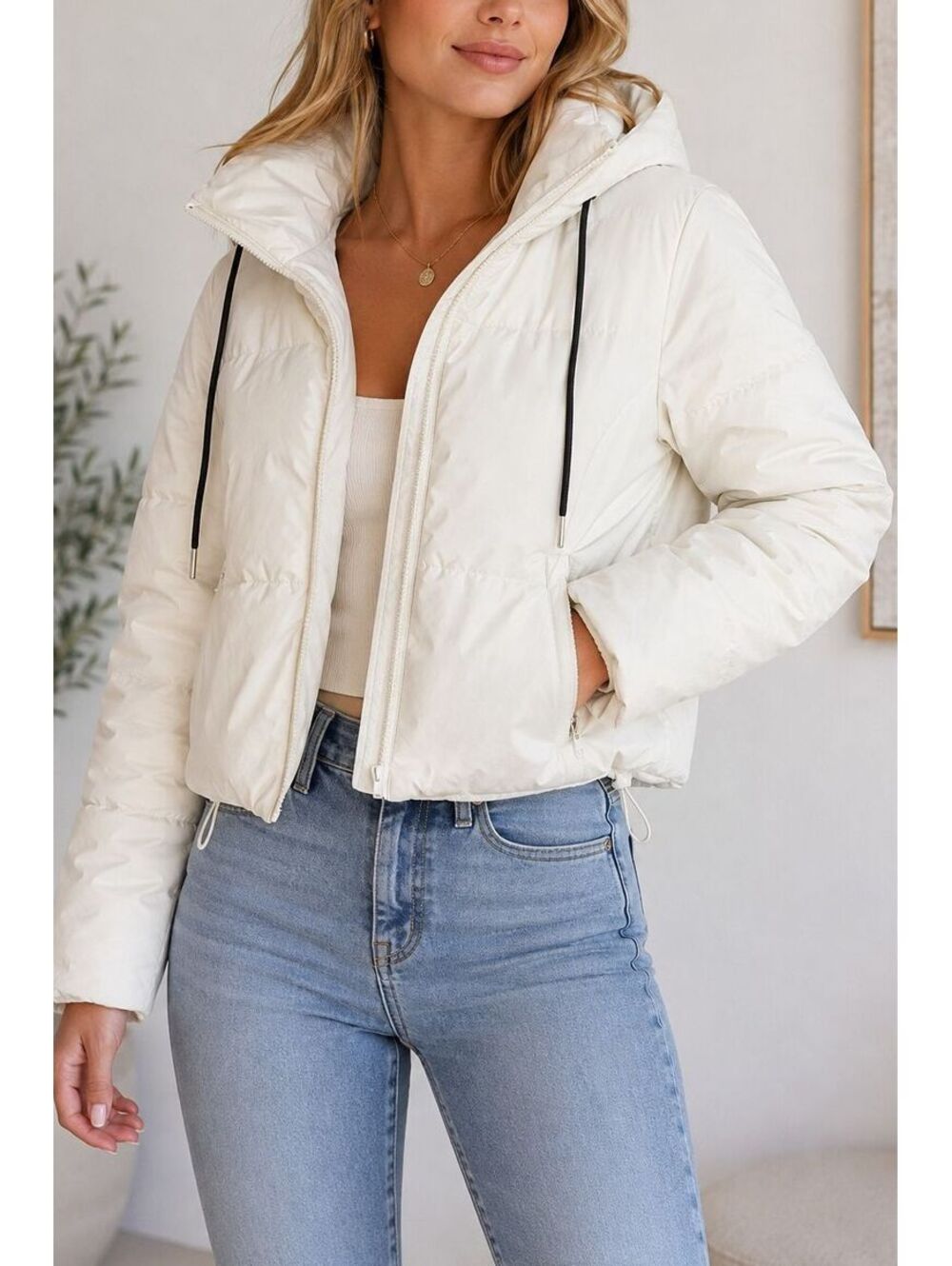 LOVE TREE Women's Small White Cropped Puffer Jacket Hooded Synthetic Down